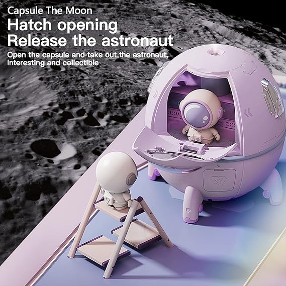 Feature highlight of the Astronaut Spaceship Humidifier original product showing the openable hatch and astronaut figurine.